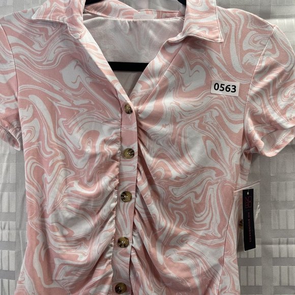 No Boundaries Junior/women’s Top Size S(3-5) color Pink short sleeve Button Up - Picture 7 of 11
